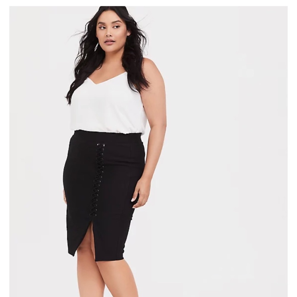 TORRID BLACK PREMIUM PONTE LACE-UP PENCIL SKIRT